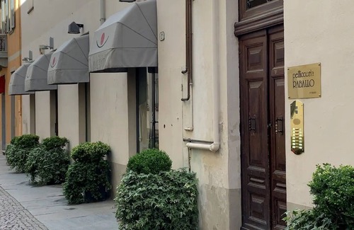 Alba Apartment | Due dei Mille - Three Bedroom Apartment, Sleeps 7