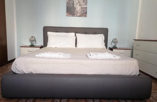 San Nicolo House | Due finestre sul cortile