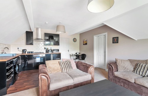 Darley Abbey Apartment | Duffield Road - Picturesque 1bed Apt. on the edge of River with shower over bath