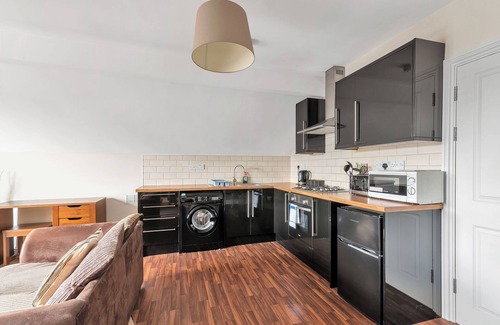 Darley Abbey Apartment | Duffield Road - Picturesque 1bed Apt. on the edge of River with shower over bath