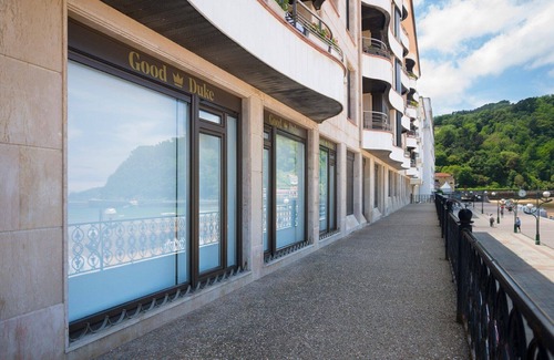 Zarautz Apartment | Duke apartment by Egona