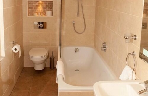 Newton Hotel | Duke of Wellington