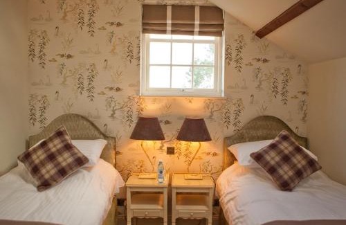 Newton Hotel | Duke of Wellington Inn