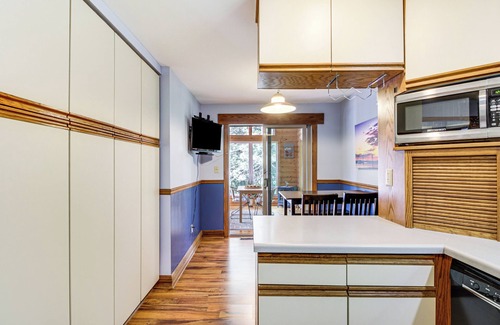 Duluth House | Duluth Lake House - Walk to Beach & Boat Ramp!