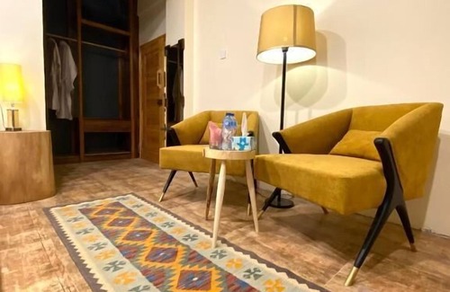 Hunza Hotel | Dumani Nagar Hotel & Resort