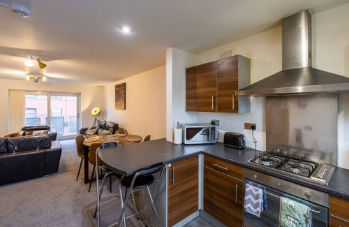 Dundee Apartment | Dundee City centre apartment - 3 bedrooms sleeps 6