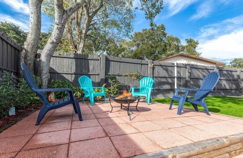 Dunedin House | Dunedin "Magnolia Retreat" - 5 min to #1 Beach