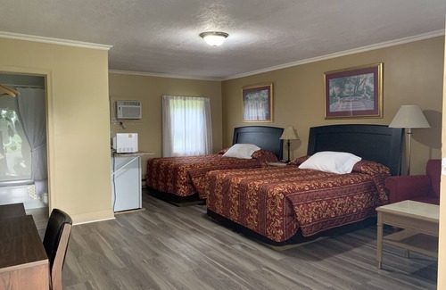 Ashfield-Colborne-Wawanosh Hotel | Dunlop Motel