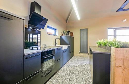 Coxhoe House | Dunromin Cottage, Hot Tub & Garden