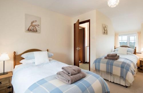 Dunstan House | Dunstanburgh View
