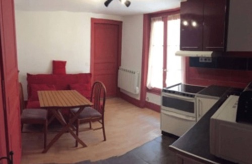 Roanne Apartment | DUO EN BORD DE LOIRE (APT N°11)