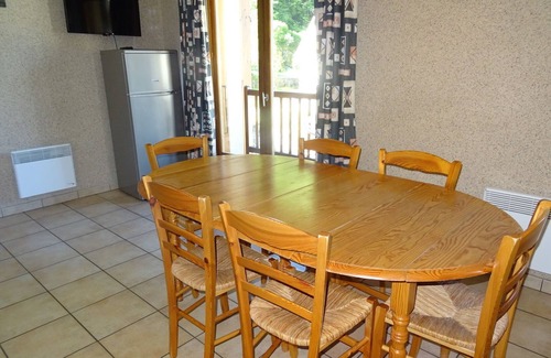 La Chapelle-en-Valgodemard Apartment | Duplex apartment 6/8 people, south east balcony, swimming pool, jacuzzi