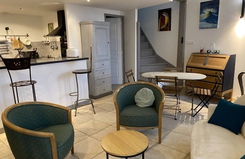 Anatole France Apartment | Dupleix AU FIL DU Canal