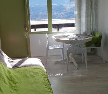 Murat-le-Quaire House | DUPLEX 4 pers super murat 1200 m alt prox mont dore bourboule sancy