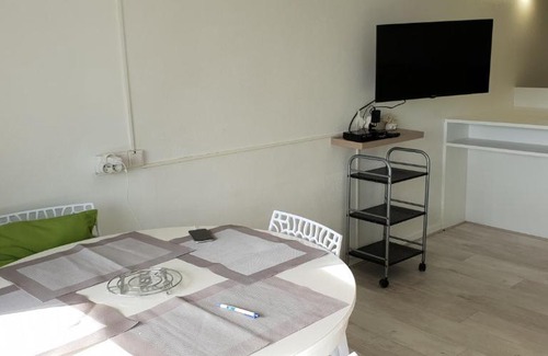 Murat-le-Quaire House | DUPLEX 4 pers super murat 1200 m alt prox mont dore bourboule sancy
