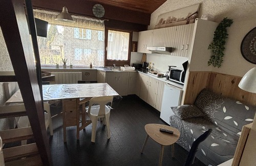 Murat-le-Quaire Apartment | Duplex 5 Personnes Max. Idéal Pour une Famille. Proche de Toutes Commodités !