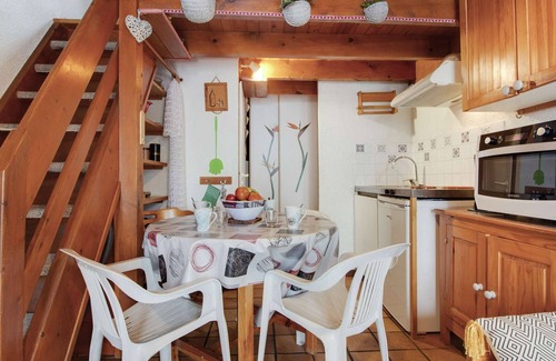 Viella Apartment | Duplex chalet for 4 with fireplace and parking - Viella