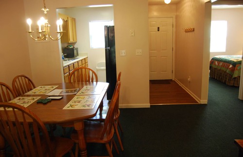 Russell Springs Cabin | Duplex Cabin A & B (Both Sides) @ LakePointe Resort