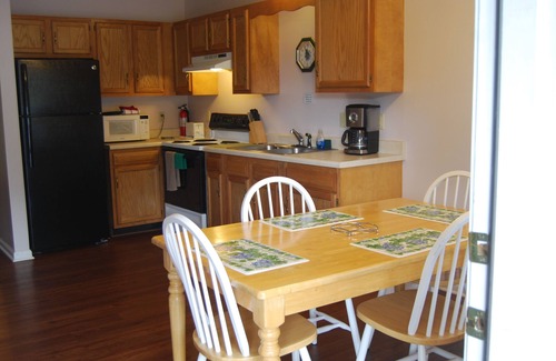 Russell Springs Cabin | Duplex Cabin G & H (Both Sides) @ LakePointe Resort