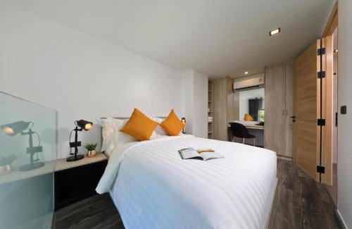 Nai Harn Apartment | Duplex Condo pool access