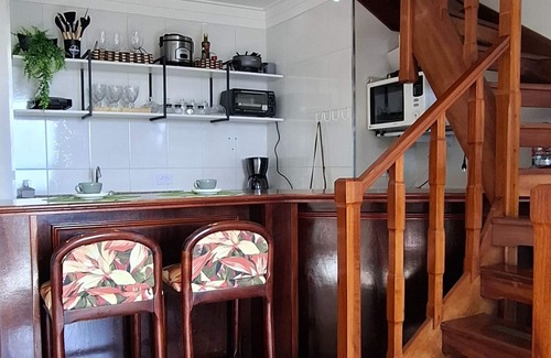 Alto do Capivari Apartment | Duplex em Castelo Piscina e Lareira
