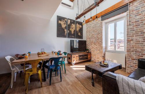 Salon-de-Provence Apartment | Duplex Factory