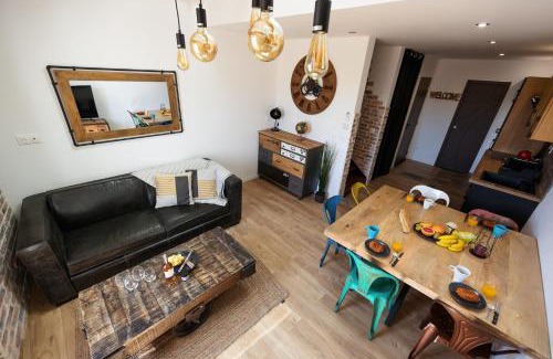 Salon-de-Provence Apartment | Duplex Factory