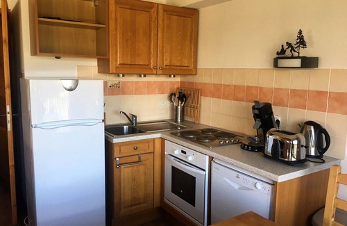 Le Devoluy Apartment | Duplex for 10, 4 rooms, ski-in/ski-out, balcony, wifi