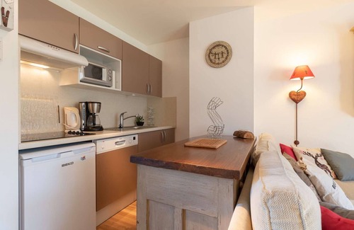 Bourisp Apartment | Duplex for 6 with Balcony, Private Parking, and Ski Locker in Bourisp