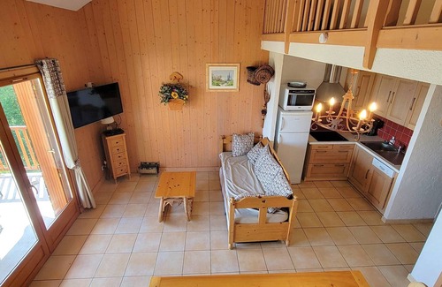 Saint-Michel-de-Chaillol Apartment | Duplex for 8 with South Balcony, Fireplace, and Free WiFi in Saint-Michel-de-Chaillol