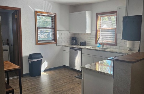 Des Moines House | Duplex in Des Moines/Near Downtown and ISF