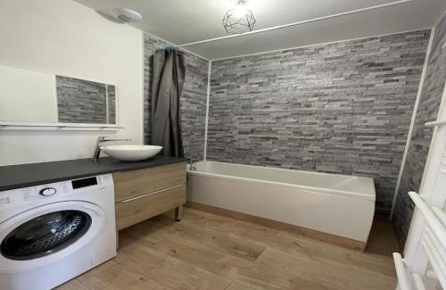 Noyen-sur-Sarthe Apartment | Duplex in Noyen-sur-Sarthe near Le Mans