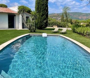 La Bouverie House | Duplex indépendant dans villa avec jacuzzi et piscine