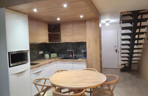 Cauterets Apartment | Duplex lumineux - 40m2 - 2 chambres - Balcon terrasse - Parking - Entierement renové en Mai 2024
