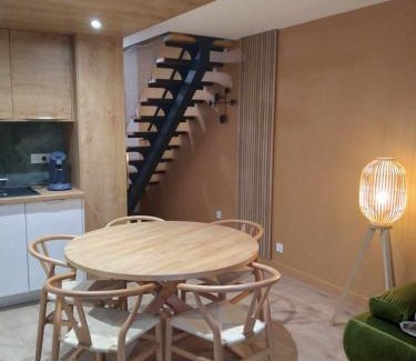 Cauterets Apartment | Duplex lumineux - 40m2 - 2 chambres - Balcon terrasse - Parking - Entierement renové en Mai 2024