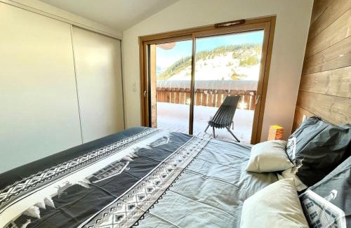Notre-Dame-de-Bellecombe Apartment | Duplex neuf au pied des pistes avec WiFi et parking privé - FR-1-505-203