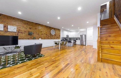 Crown Heights House | Duplex on the Parkway