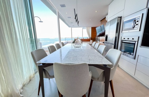 Vidigal Apartment | Duplex penthouse with infinity pool and panoramic ocean views