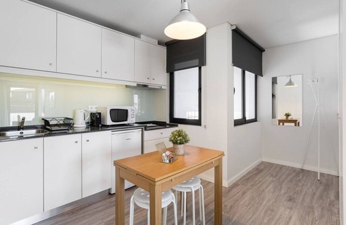 Santa Marinha Apartment | Duplex River View Apartment | With A/C!