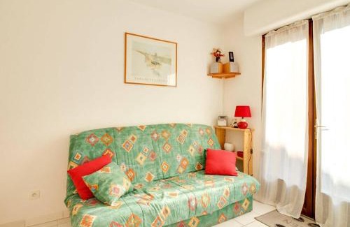 Esquieze-Sere Apartment | Duplex T2 pour 6 pers avec terrasse exposée sud, parking, proche stations de ski à Esquièze-Sère - FR-1-402-5
