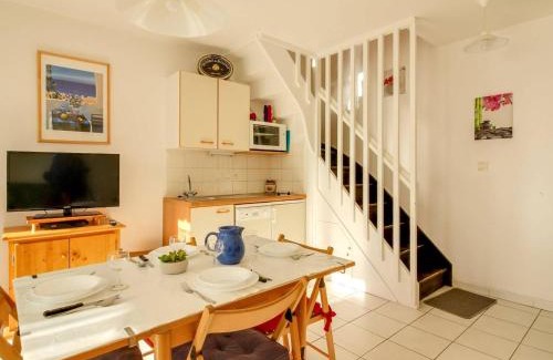 Esquieze-Sere Apartment | Duplex T2 pour 6 pers avec terrasse exposée sud, parking, proche stations de ski à Esquièze-Sère - FR-1-402-5
