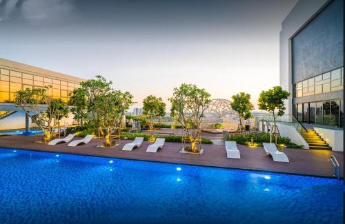 Gelang Patah Apartment | Duplex Town House at EcoBotanic Near Legoland with Netflix and KTV System