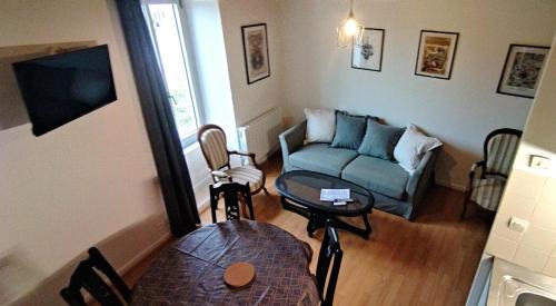 Clisson Apartment | Duplex vue sur château