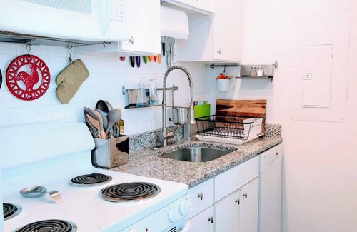 Kalorama Heights Condo | Dupont/Kalorama-Entire Unit w/Parking Pass, W/D, WiFi, Kitchen