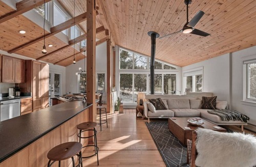 Durango House | Durango Mountain House with Hot Tub and Views - great location