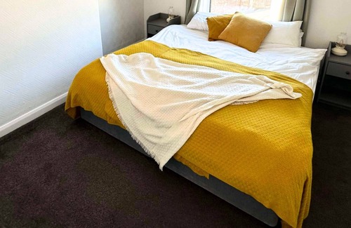 Durham House | Durham 2-Bed Terrace | Quiet Stay Near City