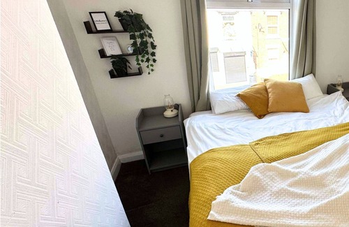 Durham House | Durham 2-Bed Terrace | Quiet Stay Near City