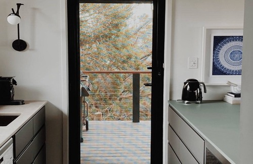 Lake Wangary House | Dusk is a beautifully renovated beach house with extensive beach views.