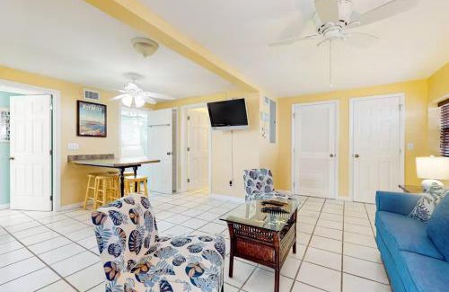 Uptown - Upper Duval House | Duval Street Retreat