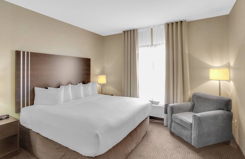 Fox Creek Hotel | Duvernay Inn & Suites